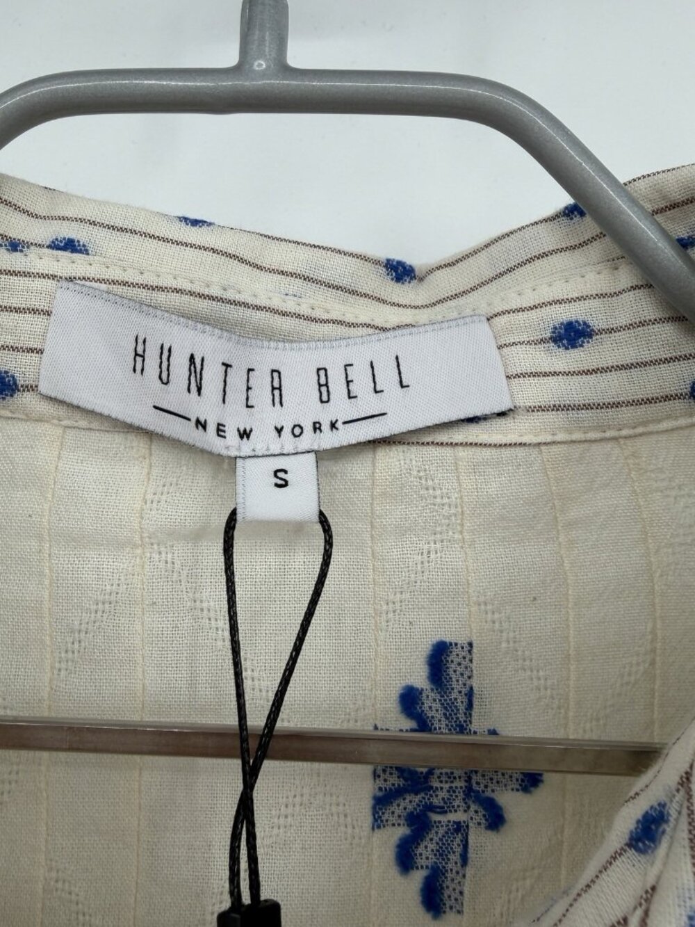 Hunter Bell Ezra Blouse size S Small Cotton Blend Blue Medallion, Cream - Picture 5 of 11